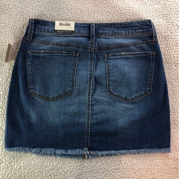 Mudd Women’s/Juniors FLX Stretch Size 9 Distressed Raw Hem Blue Jean Denim Skirt - Picture 8 of 12